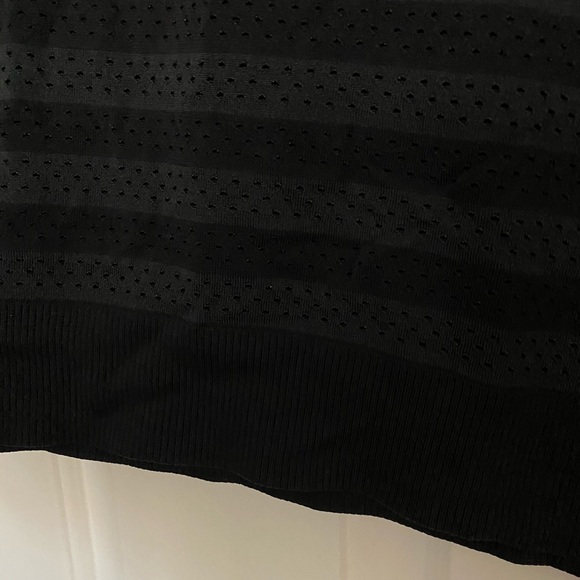 Lululemon Breeze By Tank - Picture 4 of 5